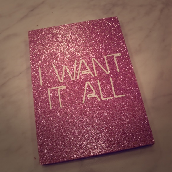 “I want it all” palette by Kylie - Picture 1 of 3